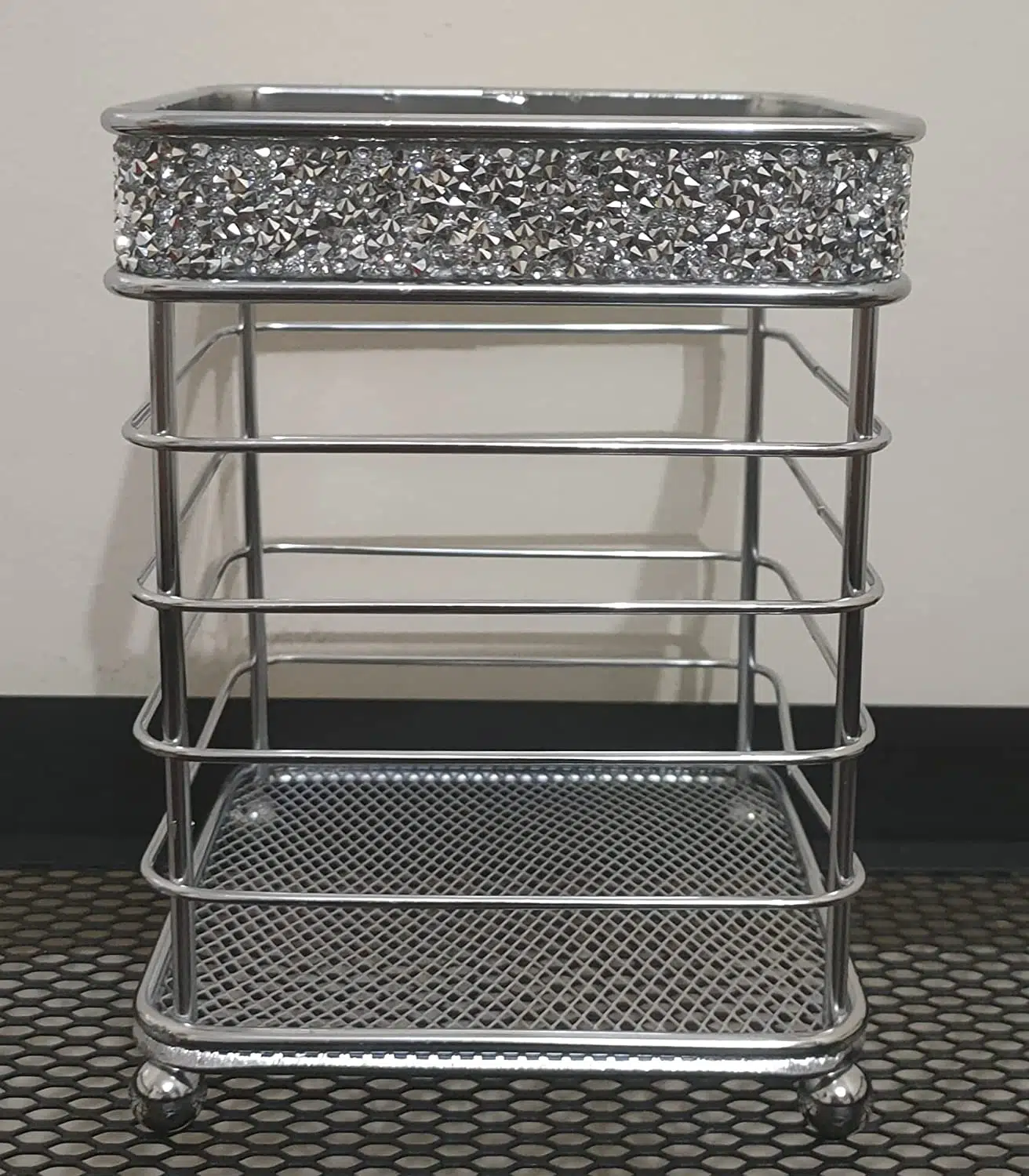 square utensil holder